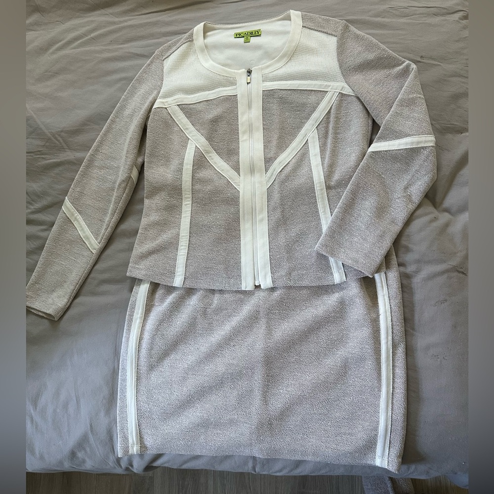 Chic Picadilly Gray and White Two-Piece skirt  Set. Medium